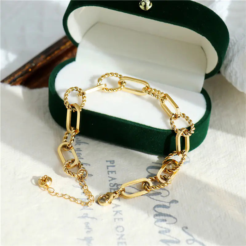 Minimalist 18K Gold-Plated Bracelet